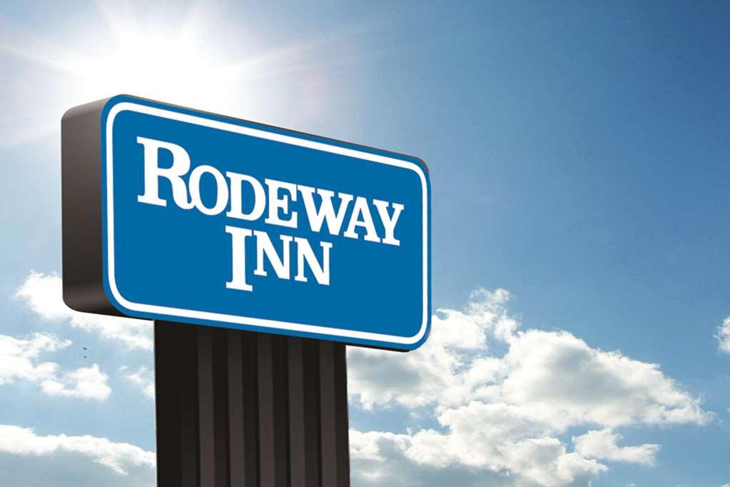 Rodeway Inn Sun City Center Exteriér fotografie